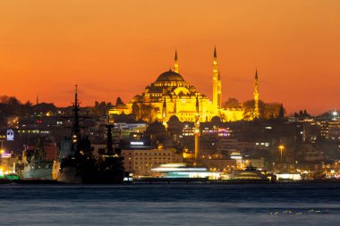 Süleyman camisinin akşam saatleri, İstanbul manzarası mükemmel.