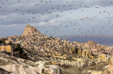Kapadokya Güvercin Vadisi, güvercinlerin sabahları sürekli vadide dolaştığı yer..