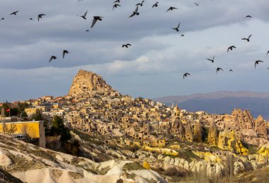 Kapadokya Güvercin Vadisi, güvercinlerin sabahları sürekli vadide dolaştığı yer..