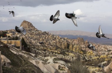 Kapadokya Güvercin Vadisi, güvercinlerin sabahları sürekli vadide dolaştığı yer..