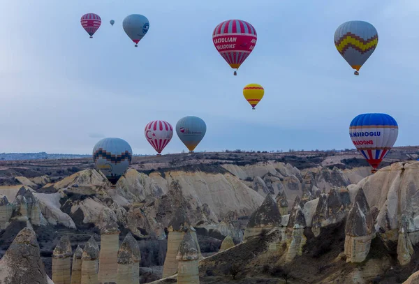 Hot Air Balloon Είναι Θερμός Αέρας Γεμάτος Φλόγα Καππαδοκία Τουρκία — Φωτογραφία Αρχείου