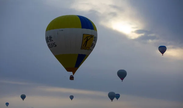 Horkovzdušný Balón Horkovzdušný Plamenný Cappadocia Turecko — Stock fotografie