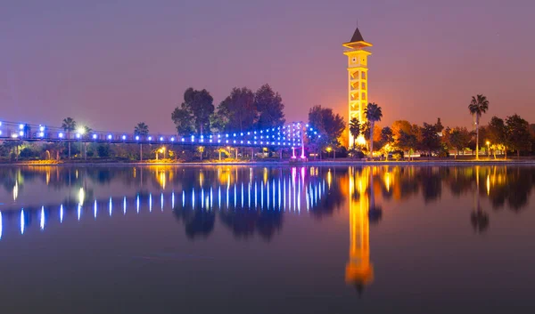 Vecchia Torre Dell Orologio Suo Riflesso Sul Fiume Seyhan Adana — Foto Stock
