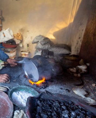 Bakır işçisi ve temizlik bakırı.