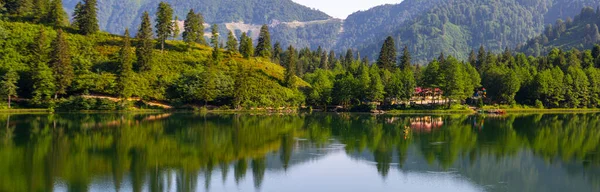 Karagol 的景观视图在东黑海 Savsat Artvin 土耳其的游客 当地人 露营者和旅行者的热门目的地 — 图库照片