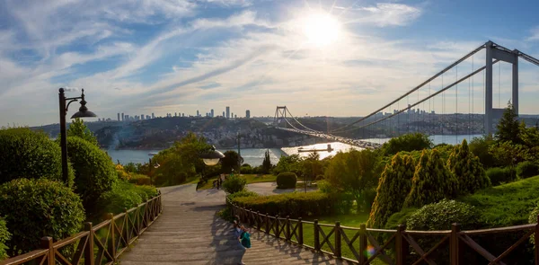 Fatih Sultan Mehmet Bridge Udsigt Fra Otagtepe Park Istanbul - Stock-foto