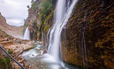 Kapuzbasi şelalesi dünyanın en yüksek ikinci şelalesidir ve Anadolu 'da saklanan en güzel doğa yeridir..