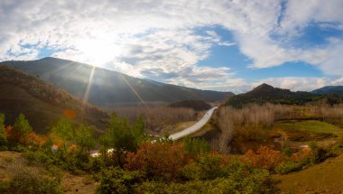 Taurus Dağları ve eteklerindeki yerleşim yerleri