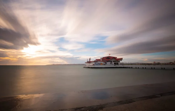 Buyukcekmece Beach Vågig Och Solnedgång Fotograferad Med Lång Exponeringsteknik — Stockfoto