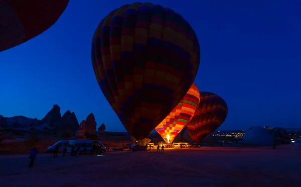 Heißluftballonfahrt Über Kappadokien Türkei Dorf Goreme Heißluftballonparade — Stockfoto