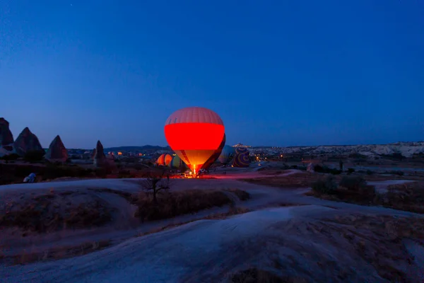 Lot Balonem Nad Kapadocją Turcja Wioska Goreme Parada Balonów Ogrzane — Zdjęcie stockowe