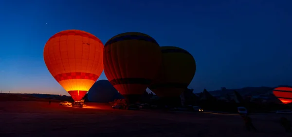 Het Luft Ballong Flygning Över Kappadokien Turkiet Goreme Byn Varmluft — Stockfoto