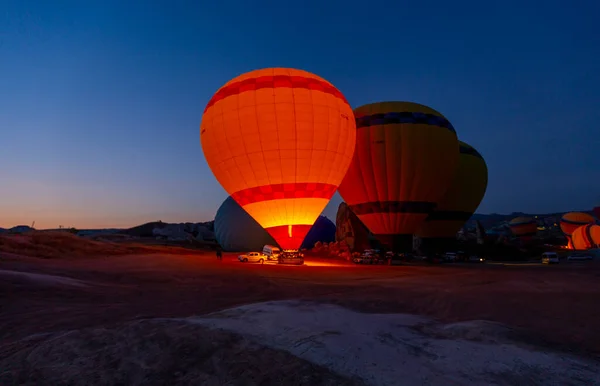 Πτήση Αερόστατου Θερμού Αέρα Πάνω Από Καππαδοκία Τουρκία Χωριό Goreme — Φωτογραφία Αρχείου