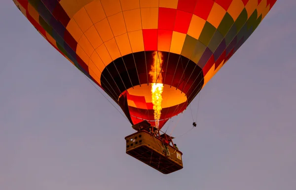 Lot Balonem Nad Kapadocją Turcja Wioska Goreme Parada Balonów Ogrzane — Zdjęcie stockowe