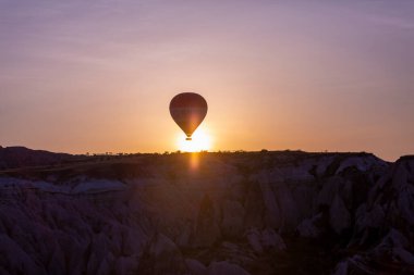 Sıcak hava balonu uçuşu Cappadocia, Türkiye, Goreme köyü, sıcak hava balonu geçidi