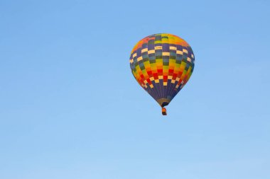 Sıcak hava balonu uçuşu Cappadocia, Türkiye, Goreme köyü, sıcak hava balonu geçidi
