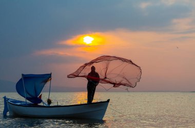 Geleneksel evler ve eski taş köprüler, Rize - Türkiye