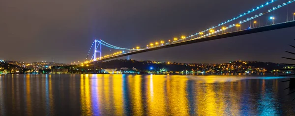 Стамбул Изображение Мечети Ортакой Босфорским Мостом Стамбуле Время Красивого Восхода — стоковое фото