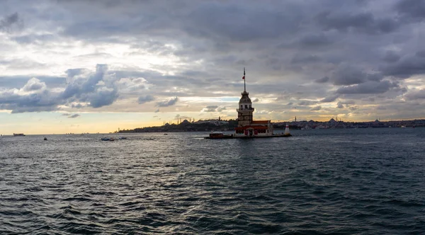 Fiery Sunset Bosphorus Famous Maiden Tower Kiz Kulesi Also Known — Stock Photo, Image