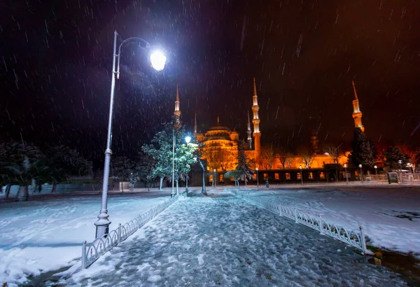 Mesquita Azul Mesquita Sultanahmet Dia Inverno Com Neve Istambul Turquia — Fotografia de Stock