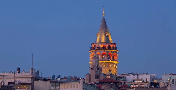 Istanbul Kväll Utsikt Från Eminonu Gyllene Horn Beyoglu Karakoy Utsikt — Stockfoto
