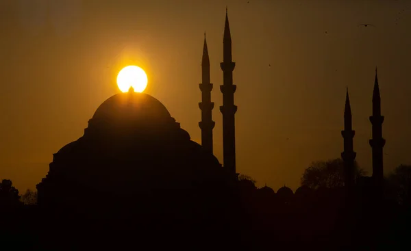 Gyönyörű Kilátás Nyílik Gyönyörű Történelmi Szulejmán Mecset Rusztem Pasa Mecset — Stock Fotó