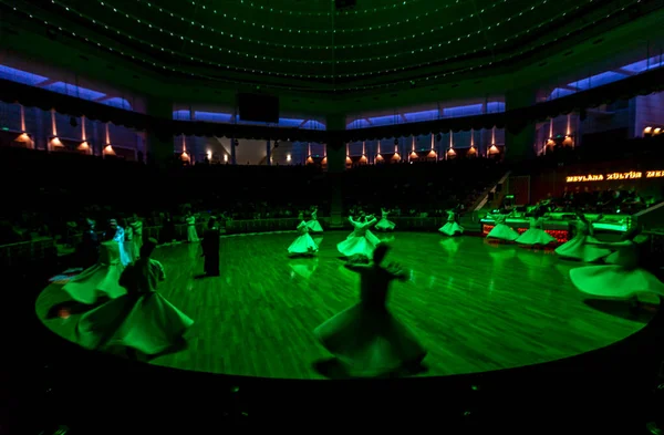 Sufi Whirling Iso Sufis Exposed Sama 물리적으로 활성화 명상의 형태이다 — 스톡 사진