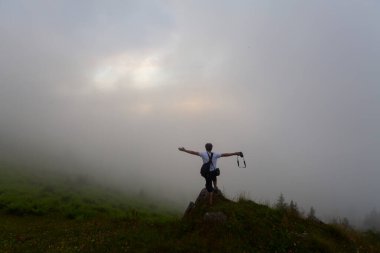 Ayder Platosu 'nda gün batımı, bulutlar denizi mükemmel bir görsel şölen sunuyor..
