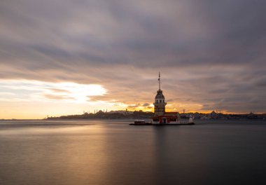 Maiden 's Tower, Nd 10 dur filtresi ile uzun süre fotoğraflandı, fantastik görüntüler elde edildi, artık Maiden' s Tower yok, fotoğraflar arşiv..