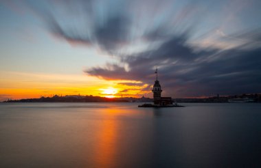 Maiden 's Tower, Nd 10 dur filtresi ile uzun süre fotoğraflandı, fantastik görüntüler elde edildi, artık Maiden' s Tower yok, fotoğraflar arşiv..