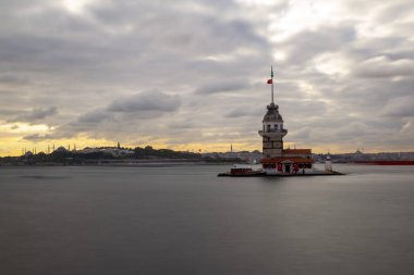 Maiden 's Tower, Nd 10 dur filtresi ile uzun süre fotoğraflandı, fantastik görüntüler elde edildi, artık Maiden' s Tower yok, fotoğraflar arşiv..