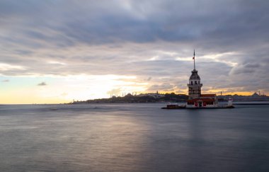 Maiden 's Tower, Nd 10 dur filtresi ile uzun süre fotoğraflandı, fantastik görüntüler elde edildi, artık Maiden' s Tower yok, fotoğraflar arşiv..