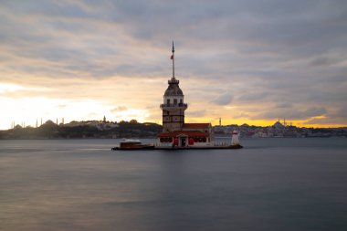 Maiden 's Tower, Nd 10 dur filtresi ile uzun süre fotoğraflandı, fantastik görüntüler elde edildi, artık Maiden' s Tower yok, fotoğraflar arşiv..