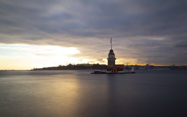 Maiden 's Tower, Nd 10 dur filtresi ile uzun süre fotoğraflandı, fantastik görüntüler elde edildi, artık Maiden' s Tower yok, fotoğraflar arşiv..
