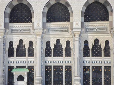 Kabe, Mekke, Suudi Arabistan 'ın kapıları ve detayları.