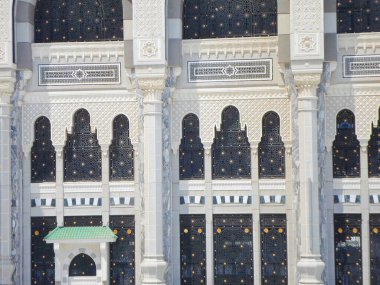 Kabe, Mekke, Suudi Arabistan 'ın kapıları ve detayları.