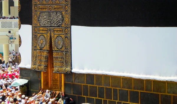 聖地カアバ メッカ サウジアラビアの扉と詳細 — ストック写真