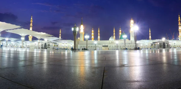 Masjid Une Mosquée Nabawi Beau Coucher Soleil Nuageux Medina Arabie — Photo