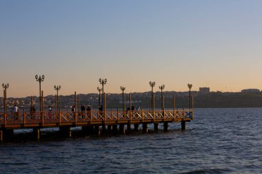 Kucukcekmece Gölü 'nden bir resim. İstanbul, pek çok medeniyetin beşiği olan antik şehir.