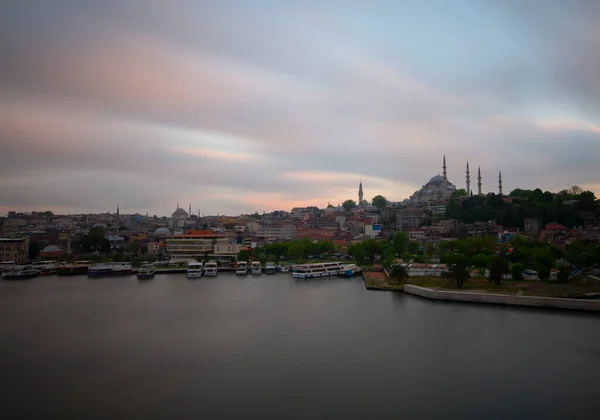 Закат Стамбуле Турция Мечетью Сулеймание Османская Императорская Мечеть Вид Моста — стоковое фото