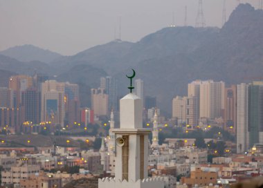 Kutsal Mekke şehrinde gün doğumu
