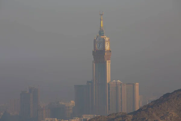 Vista Ciudad Torre Zamzam Una Mañana Makkah Niebla —  Fotos de Stock