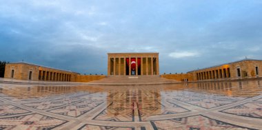 Anitkabir, Türkiye Cumhuriyeti 'nin kurucusu Mustafa Kemal Atatürk' ün mozolesidir. Anitkabir, Türk halkının sık sık ziyaret ettiği tarihi yerlerden biri..