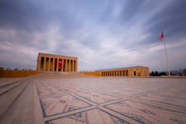 Anitkabir, Türkiye Cumhuriyeti 'nin kurucusu Mustafa Kemal Atatürk' ün mozolesidir. Anitkabir, Türk halkının sık sık ziyaret ettiği tarihi yerlerden biri..