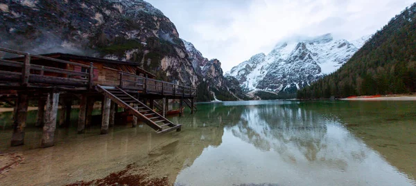 Paisaje Del Lago Braies Las Montañas Dolomita — Foto de Stock