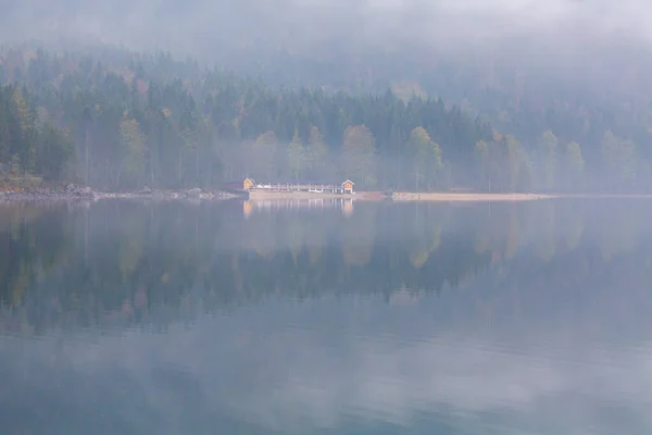 Озеро Ейберзе Баварія Німеччина Природні Ландшафти Європа Альпи Гірський Цугспітце — стокове фото