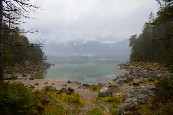 Lago Eibsee Bavaria Germany Naturaleza Paisajes Europa Alpes Montaña Zugspitze — Foto de Stock