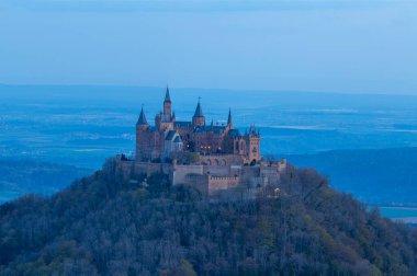 Hohenzollern Kalesi Swabian Alpleri'nde - Baden Wurttemberg, Almanya görünümünü