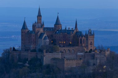 Hohenzollern Kalesi Swabian Alpleri'nde - Baden Wurttemberg, Almanya görünümünü