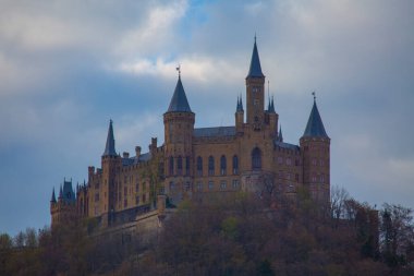 Hohenzollern Kalesi Swabian Alpleri'nde - Baden Wurttemberg, Almanya görünümünü